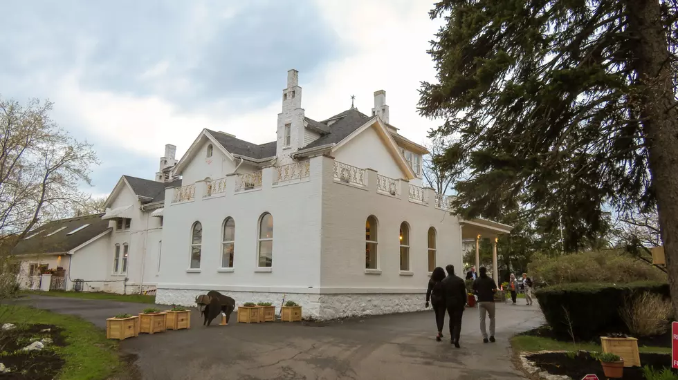 Check Out The Inside of The Junior League’s Decorators’ Show House In Buffalo